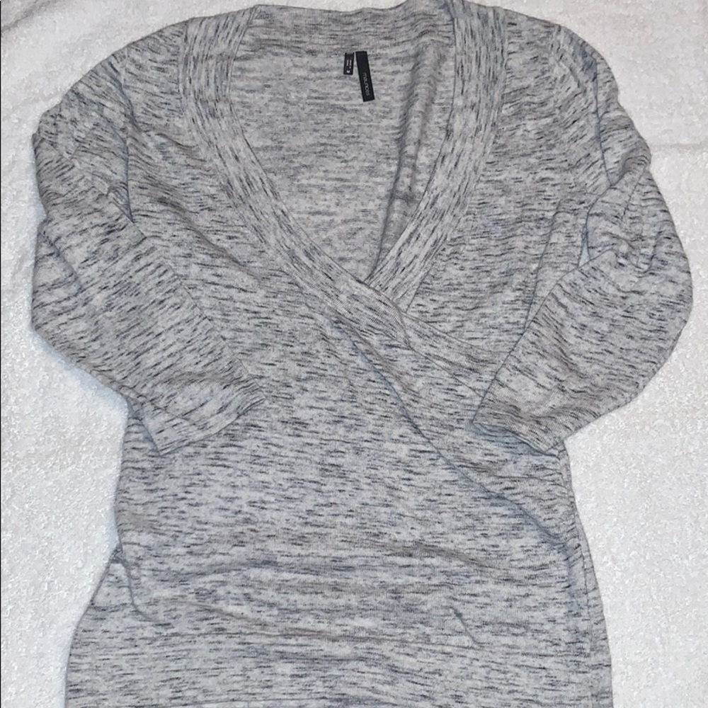 3/4 sleeve length top​